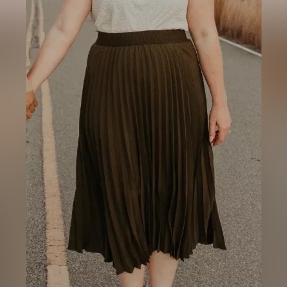 Women's Olive Green Pleated Midi Skirt